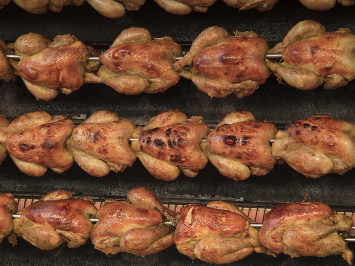HyVee Promotes New Rotisserie Chicken With ChickenEating Contest